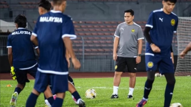 685d5aaa3edaa-pelatih-timnas-malaysia-u-23-nafuzi-zain_665_374.jpeg