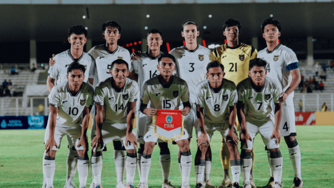 690d7baecd31d-pemain-timnas-indonesia-u-23_665_374.png