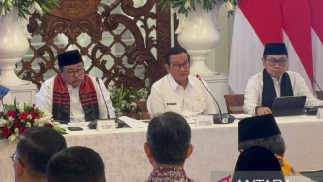 6920745ec434b-gubernur-dki-jakarta-pramono-anung-wibowo-tengah_665_374.jpeg