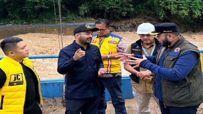 Mientras inspeccionaba la gestión de inundaciones en Sumatra Occidental, Golkar MLA aseguró que el acceso Padang-Bukitingi se abriría de inmediato.