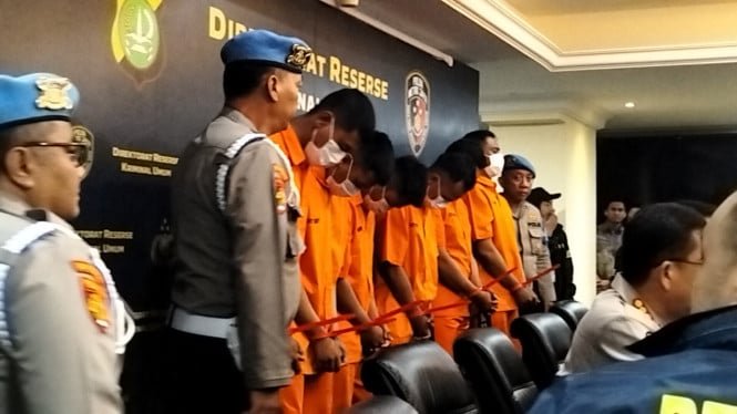 ¡Fin de carrera! 2 policías despedidos y 4 degradados a 5 años por agredir a Mattel