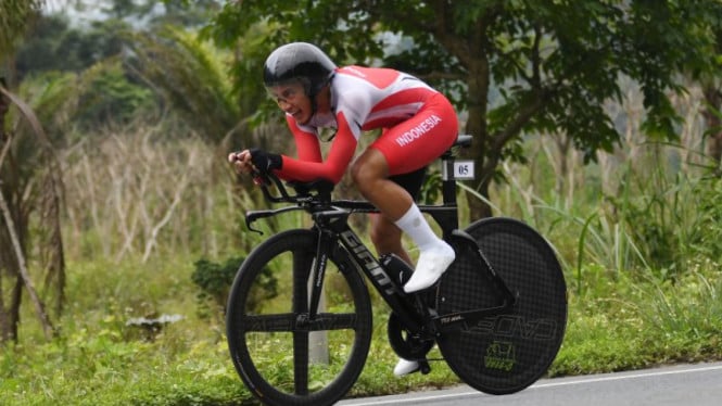 693e89e86123b-pesepeda-aiman-cahyadi-di-sea-games-2025_665_374.jpg