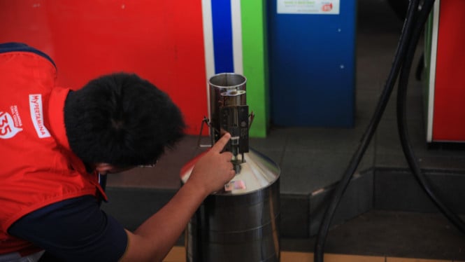 693ea86e152a3-pengecekan-bbm-di-spbu-pertamina_665_374.jpeg