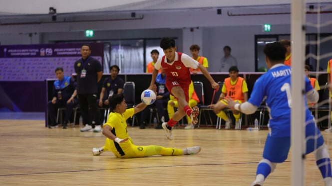 694d3a44c8daa-timnas-futsal-indonesia-u-19-vs-malaysia-u-19_665_374.jpg