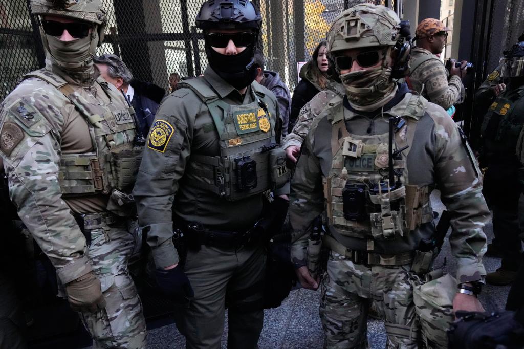 Federal_Enforcement_Chicago_13251.jpg