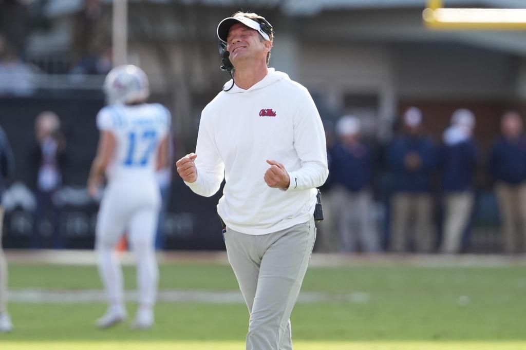 Lane Kiffin deja Oxford, Mississippi para trabajar en LSU
