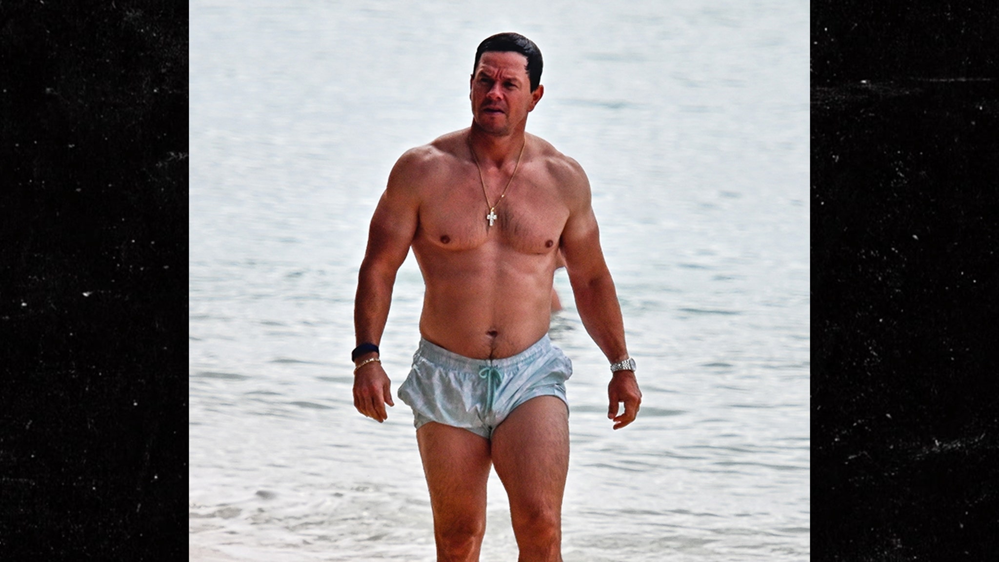 Mark Wahlberg con pantalones cortos en Barbados
