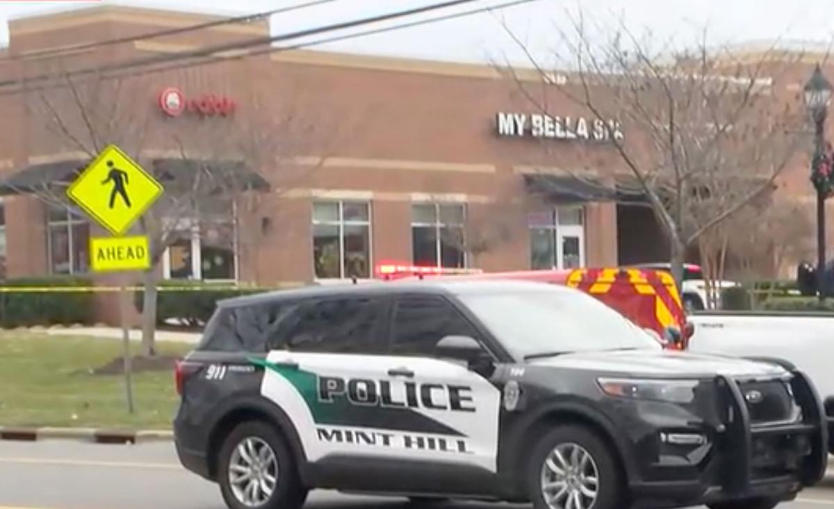 man-killed-two-officers-hurt-117885332.jpg