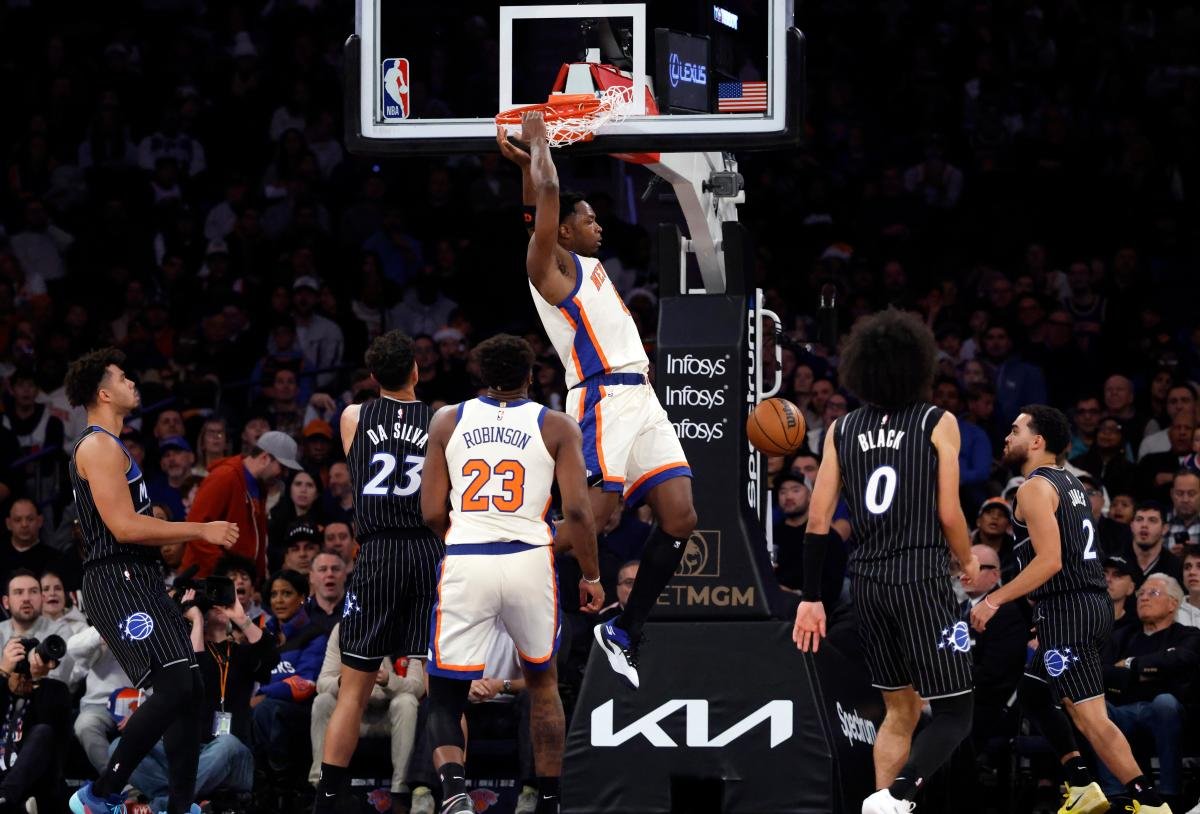 new-york-knicks-forward-og-116937395_b8c342.jpg