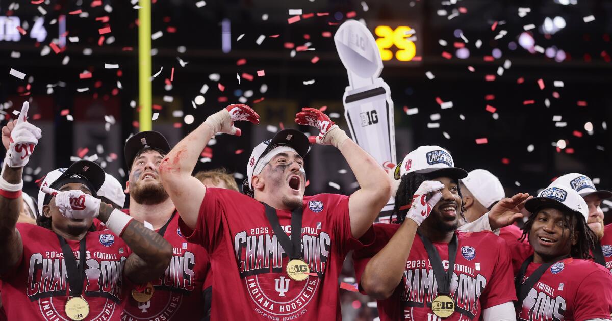 Eliminatorias de fútbol americano universitario: el No. 1 Indiana se dirige al Rose Bowl