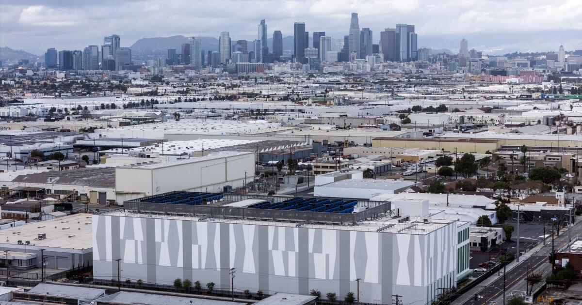urlhttps3A2F2Fcalifornia-times-brightspot.s3.amazonaws.com2F842Feb2F6e62b9f84fe69cb88bec3bd9.jpeg