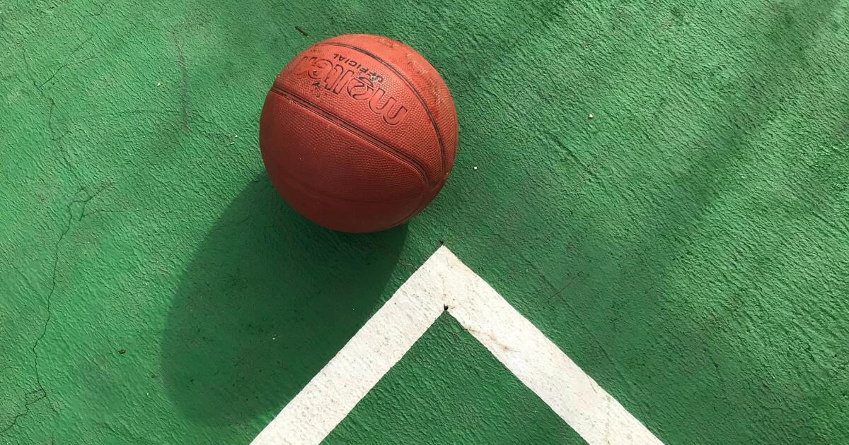 Baloncesto de secundaria: puntajes de niños y niñas del viernes