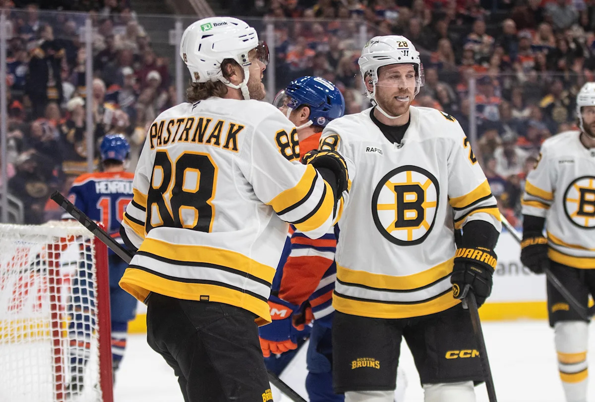 Pastrnak lleva a los Bruins a superar a los Oilers 6-2 para detener una racha de 6 juegos