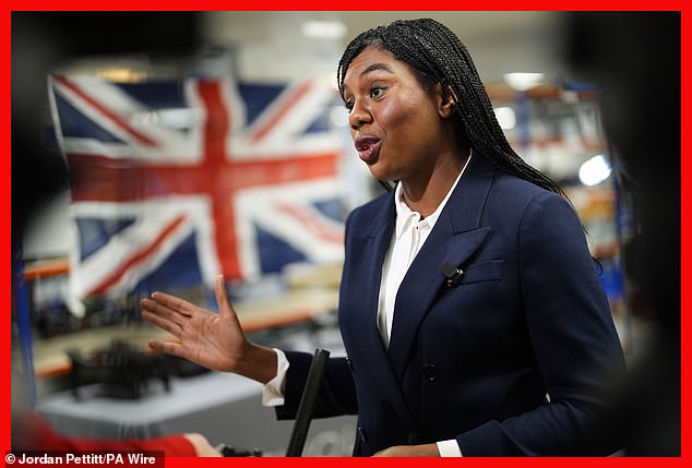 Kemi Badenoch acusó al Partido Laborista de reabrir viejas heridas del Brexit después de que altos ministros instaran a estrechar lazos con Europa.