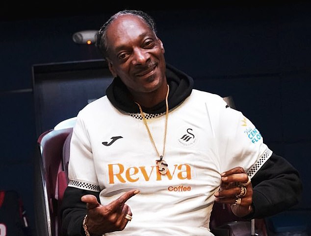 Snoop Dogg revela sus ambiciones de la Premier League para que Swansea se convierta en un “nombre global” después de la inversión de celebridades del magnate del hip-hop, su amiga Martha Stewart y el ícono del Real Madrid Luka Modric.
