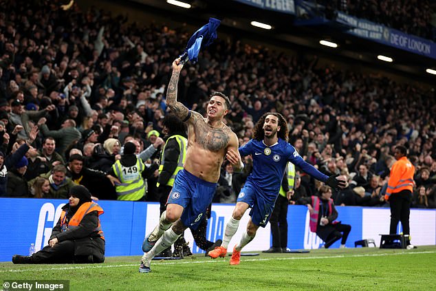 Liam Rosenier reacciona a la prueba inicial con un estilo magnífico mientras el técnico del Chelsea supervisa una impresionante remontada contra el West Ham