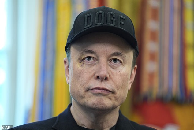 Elon Musk afirma que su correo electrónico con Jeffrey Epstein fue ‘mal interpretado’ y no fue a su isla