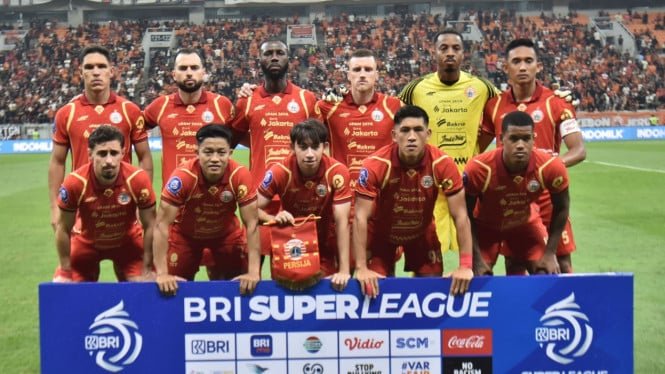 1767421422_6955f68eb1543-skuad-persija-jakarta-2025-2026_665_374.jpg