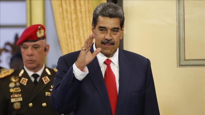 1767459934_6925279e76fdd-presiden-venezuela-nicolas-maduro_665_374.jpg