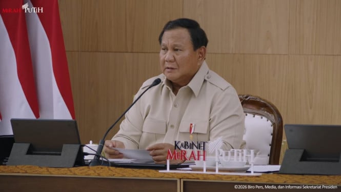 1767735218_695cc4b0c4add-presiden-ri-prabowo-subianto-membuka-retret-di-hambalang-bogor_665_374.jpg
