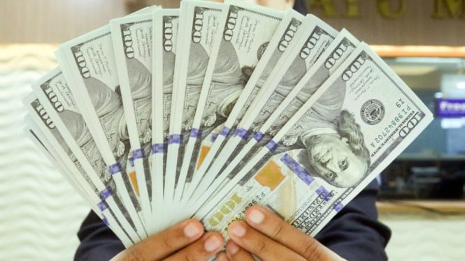 1769069435_676e8d6138e2a-nilai-tukar-rupiah-terhadap-dollar_665_374.jpg