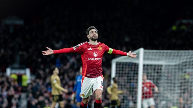 1769532876_67d371d00d7ce-gelandang-manchester-united-bruno-fernandes_665_374.jpeg