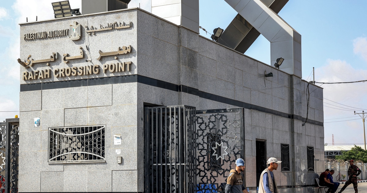Los hospitales están en alerta mientras Egipto se prepara para abrir el cruce de Rafah a los heridos de Gaza