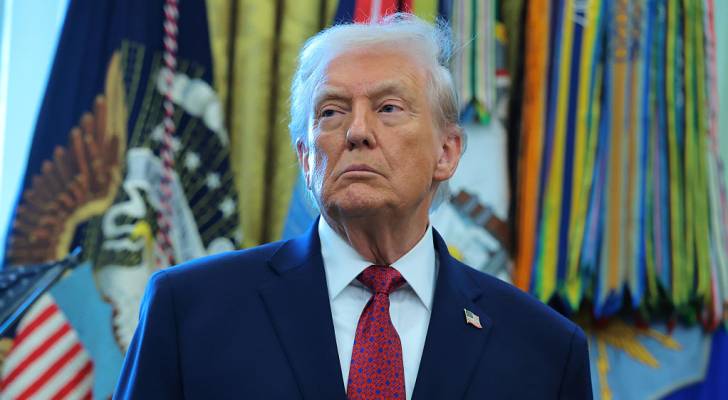 Mientras Trump da dos duros golpes a los estadounidenses con deudas por préstamos estudiantiles, algunos encuentran una salida sorprendente