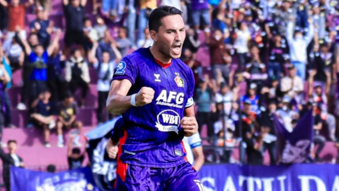 El ex Persib Supersub ahora capitán de Persik, Ezra Valian, elogiado por Bojan Hodak: Desafortunadamente en ese momento…
