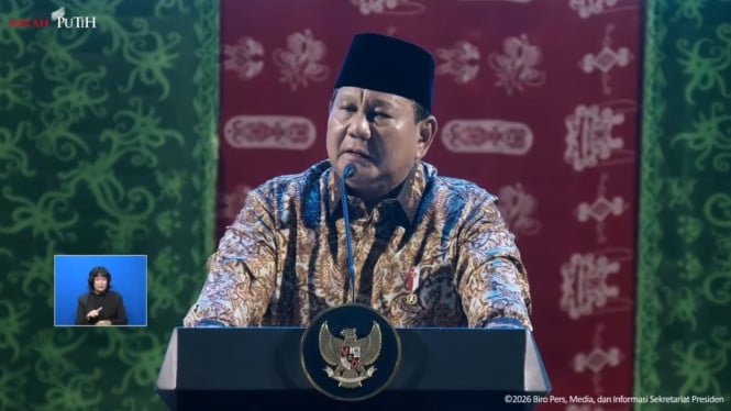 695bdbfb4d137-presiden-ri-prabowo-subianto-di-acara-perayaan-natal-nasional-2025_665_374.jpg