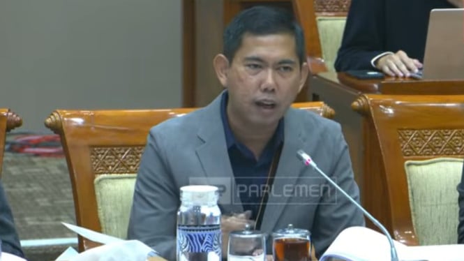6968b11c92bd6-kepala-badan-keahlian-dpr-ri-bayu-dwi-anggono_665_374.jpg
