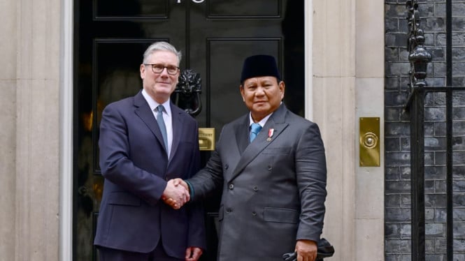 696ff1162938e-presiden-ri-prabowo-subianto-dan-pm-inggris-keir-starmer_665_374.jpg