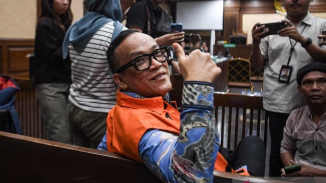6977122a6f904-mantawakil-menteri-ketenagakerjaan-immanuel-ebenezer-gerungan-atau-noel_665_374.jpg