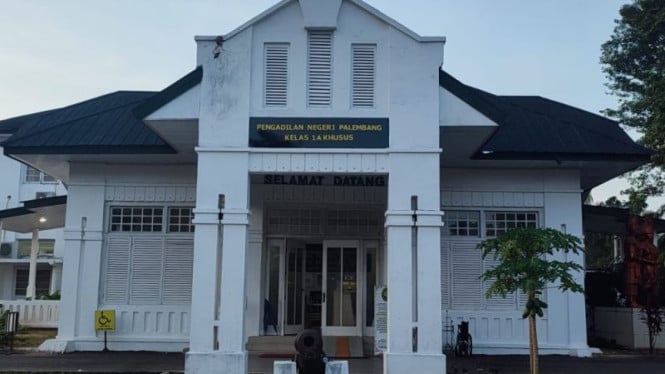 69778e92ce379-kantor-pengadilan-negeri-pn-palembang_665_374.jpeg