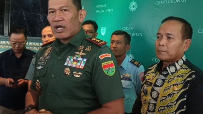697b7c0da591b-pangdam-xxiradin-inten-mayjen-tni-kristomei-sianturi_gemini_665_374.jpg