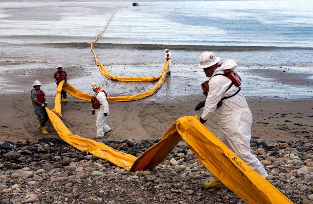 California_Offshore_Oil_Fight_69990.jpg