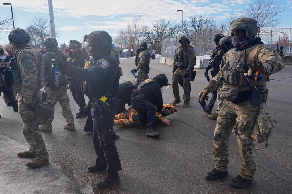 Immigration_Enforcement_Minnesota_25604.jpg