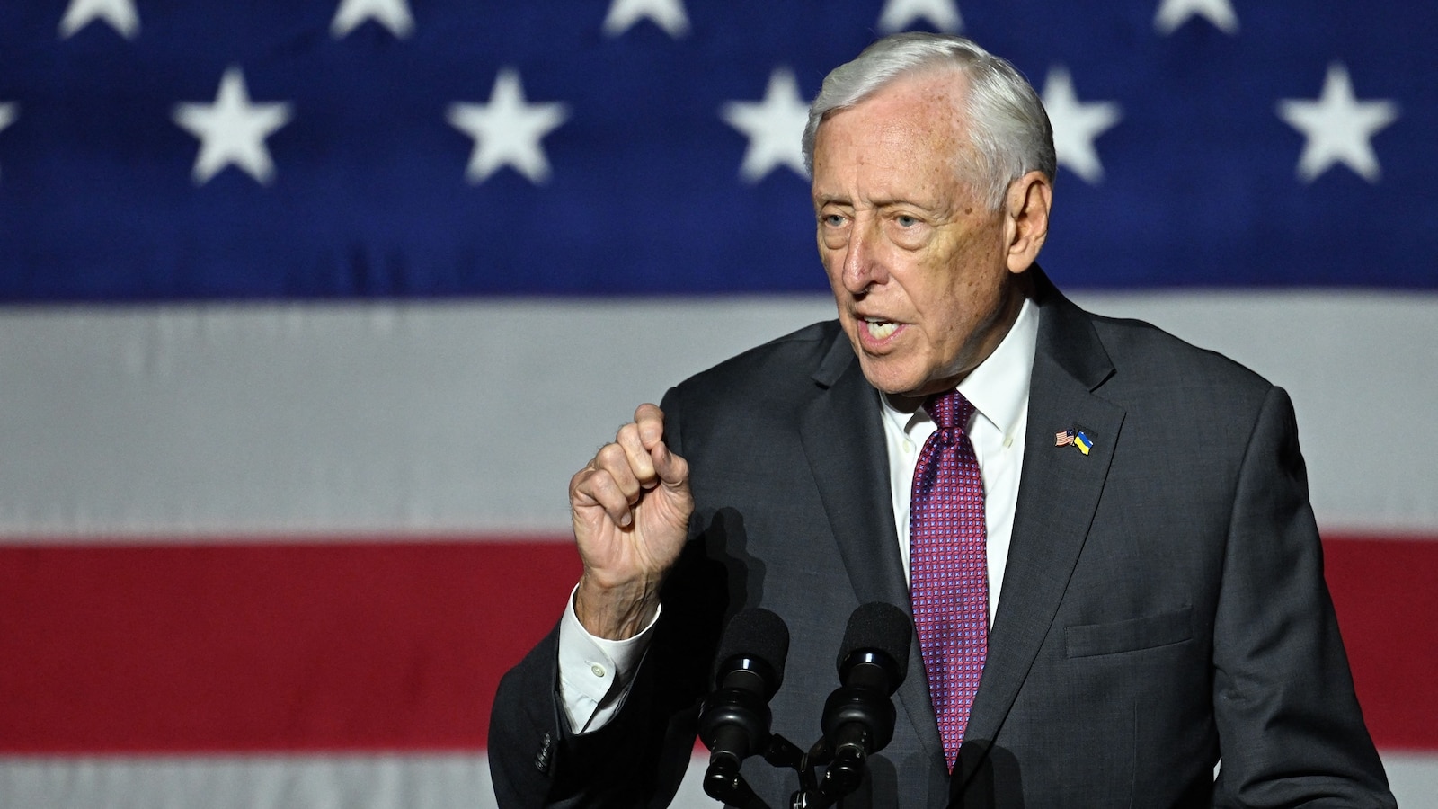 hoyer_1767846413100_hpMain_16x9.jpg