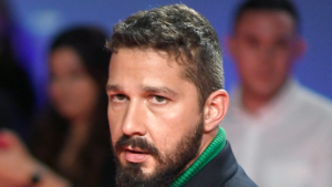Nueva orden de arresto presuntamente emitida en relación con el arresto de Shia Labeouf en Mardi Gras
