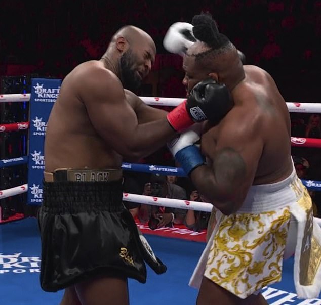 MOMENTO IMPACTANTE Jarrell Miller recibe un puñetazo en la cabeza que hace que se le caiga un mechón de cabello… antes de arrojarlo a la multitud.