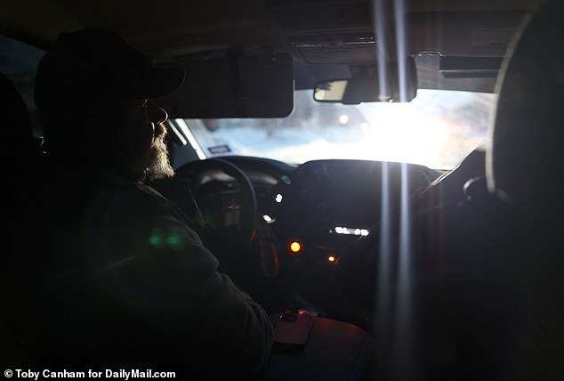 106105059-15524425-The_Daily_Mail_set_out_on_two_early_morning_ICE_operations_from_-a-1_177022808697.jpeg