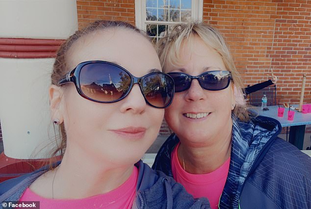 106183095-15537211-Christine_Vettori_45_remembered_her_late_mother_Linda_Stevenson_-a-19_17704368328.jpeg