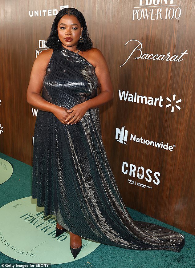 Una editora negra de X-Vogue dice que bajó de la primera clase en un vuelo a Milán después de notar que la cabina premium estaba llena de hombres blancos.