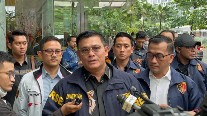 1770608377_6981e271bdcd4-dirtipideksus-bareskrim-polri-brijen-pol-ade-safri-simanjuntak-tengah_gemini_665_374.j.jpeg