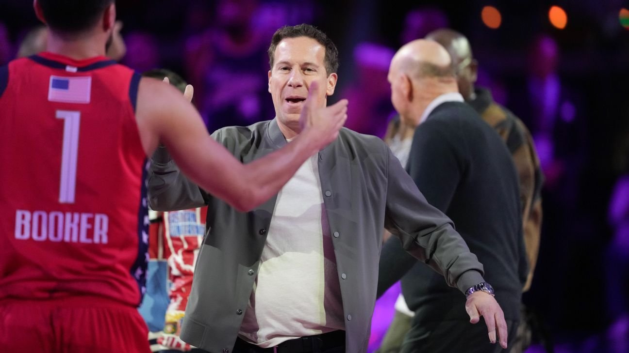 Premio de 1 millón de dólares para el ganador del concurso de triples y volcadas de Matt Ischbear de los Suns