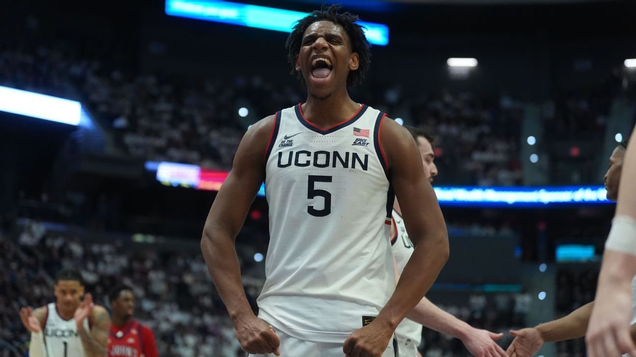 UConn fue derrotado por 32 en la mayor derrota de Pitino en St. John’s