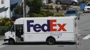 FedEx dice que devolverá a los clientes los reembolsos que reciba de las tarifas de Trump
