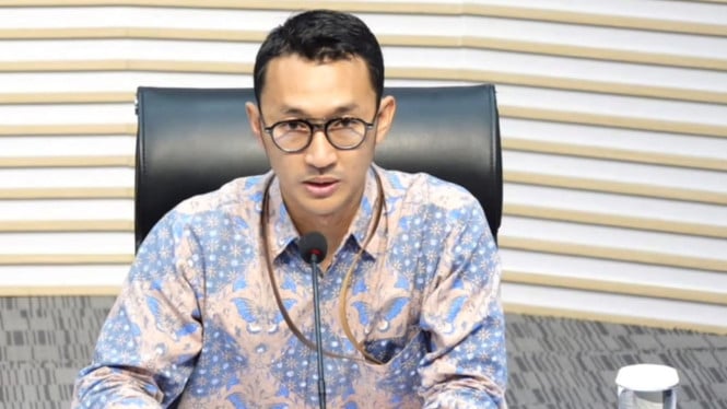 La Comisión Anticorrupción dio seguimiento a la cuestión de la compra de un automóvil oficial para el gobernador de Kalimantan Oriental, Rudy Masud, por 8.500 millones de IDR, informó