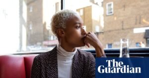 La insatisfacción con la vida en Reino Unido no ha cambiado desde Covid, muestran datos oficiales | Economía