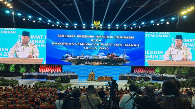 698058725f5d8-presiden-ri-prabowo-subianto-di-rakornas-pemerintah-pusat-daerah_gemini_665_374.jpg
